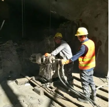 乌拉特前水下抗分散灌浆料特点 水下不分散注浆料介绍