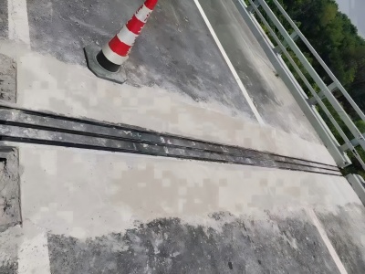 乌拉特前伸缩缝更换后浇筑材料快速结构修补料速砼的产品特点及施工流程​